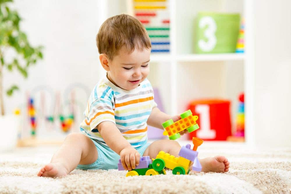 Juguetes para niños de un año: estimulación y aprendizaje 